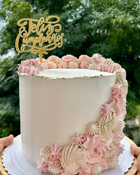 Tarta de Cumpleaños Blanca - foto 2